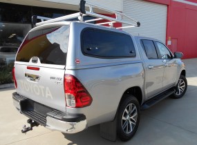 Toyota HiLux V2 Executive A Deck